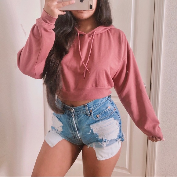 Forever 21 Tops - Cute Mauve cropped fleece hoodie